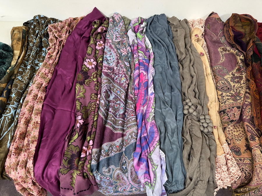 Just Added - Women’s Scarves & Wraps Lot [Photo 7]