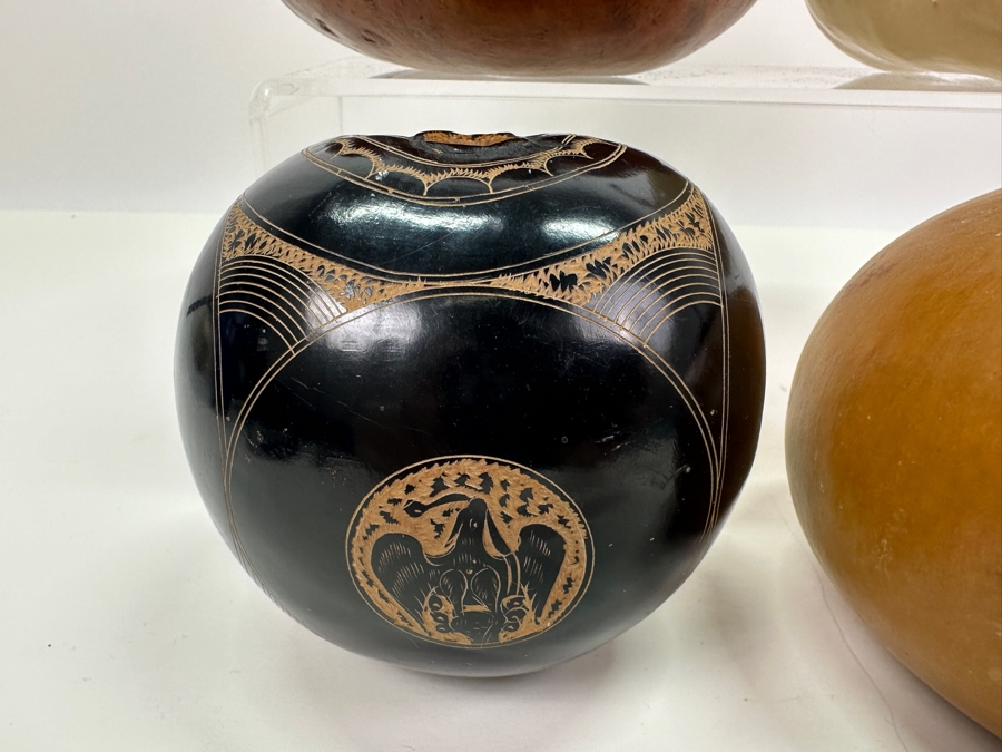 Set Of Four Handmade Gourds [Photo 4]