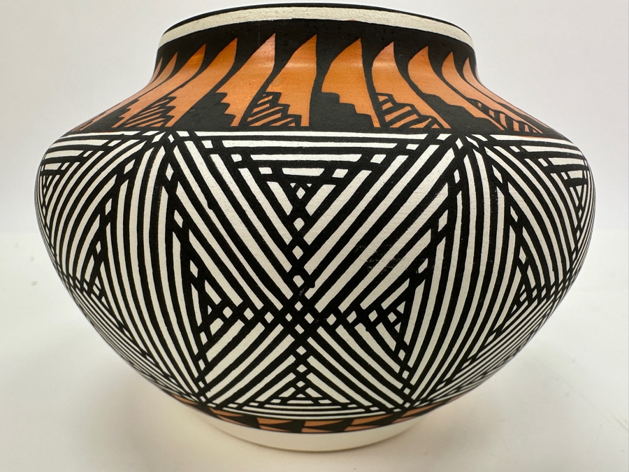 Vintage Native American Pottery Acoma, New Mexico By S.T. Patricio 5.5'W X 4'H [Photo 2]