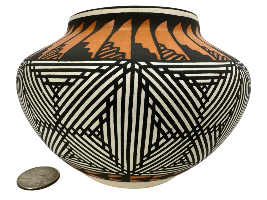 Vintage Native American Pottery Acoma, New Mexico By S.T. Patricio 5.5'W X 4'H [Photo 1]