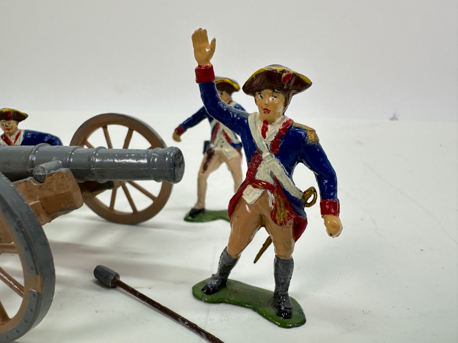 Vintage Strombecker Chicago Painted Metal Toy Cannon With Four Hand Painted Toy Soldiers [Photo 2]