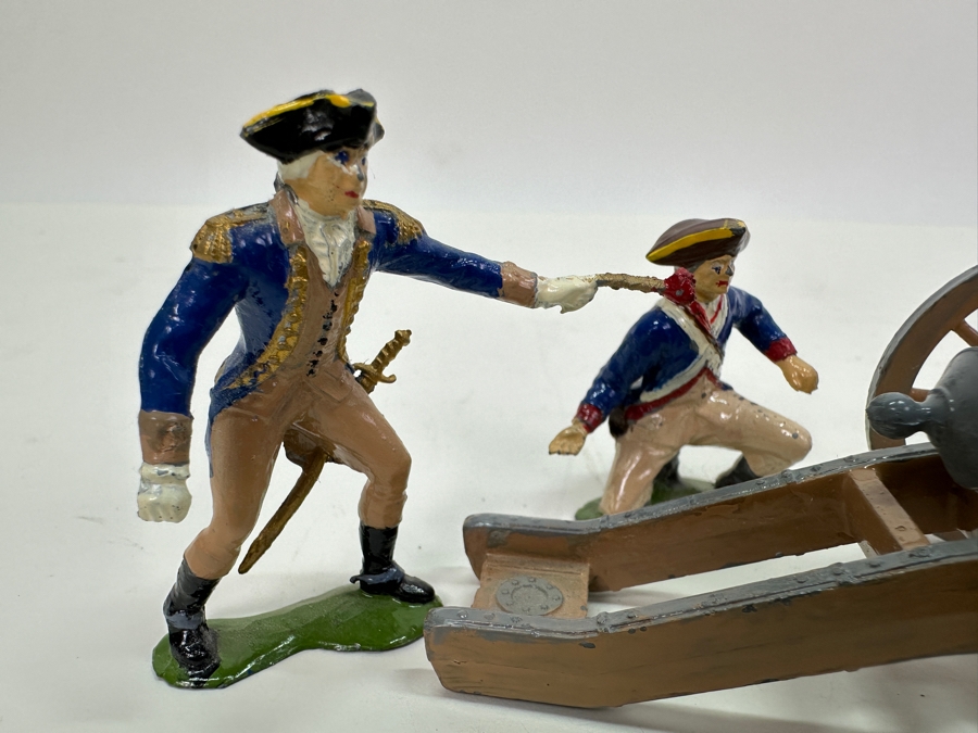 Vintage Strombecker Chicago Painted Metal Toy Cannon With Four Hand Painted Toy Soldiers [Photo 4]