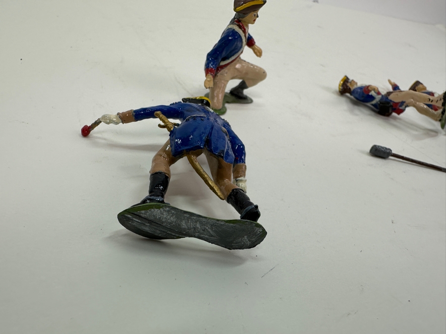 Vintage Strombecker Chicago Painted Metal Toy Cannon With Four Hand Painted Toy Soldiers [Photo 8]