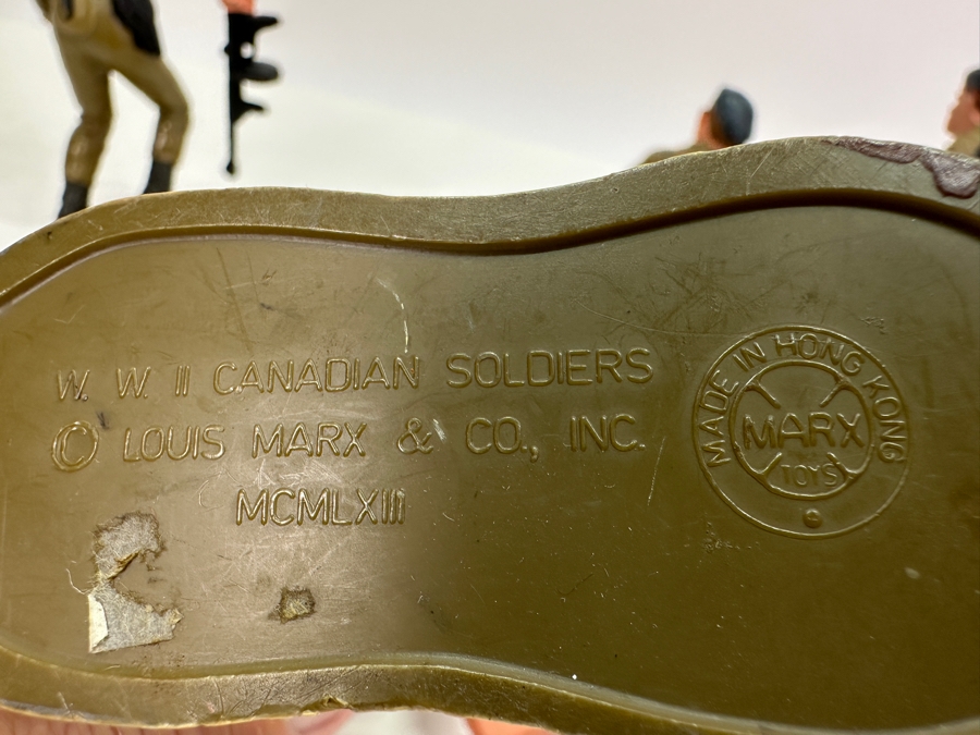 Vintage 1963 Louis Marx & Co Toys W.W. II Canadian Toy Soldiers 5'H [Photo 7]