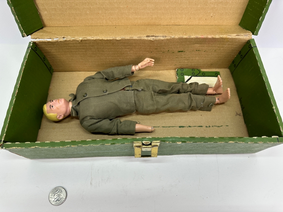 Vintage 1964 G.I. Joe By Hasbro Action Figure (Missing Right Hand) With Cardboard Box [Photo 7]