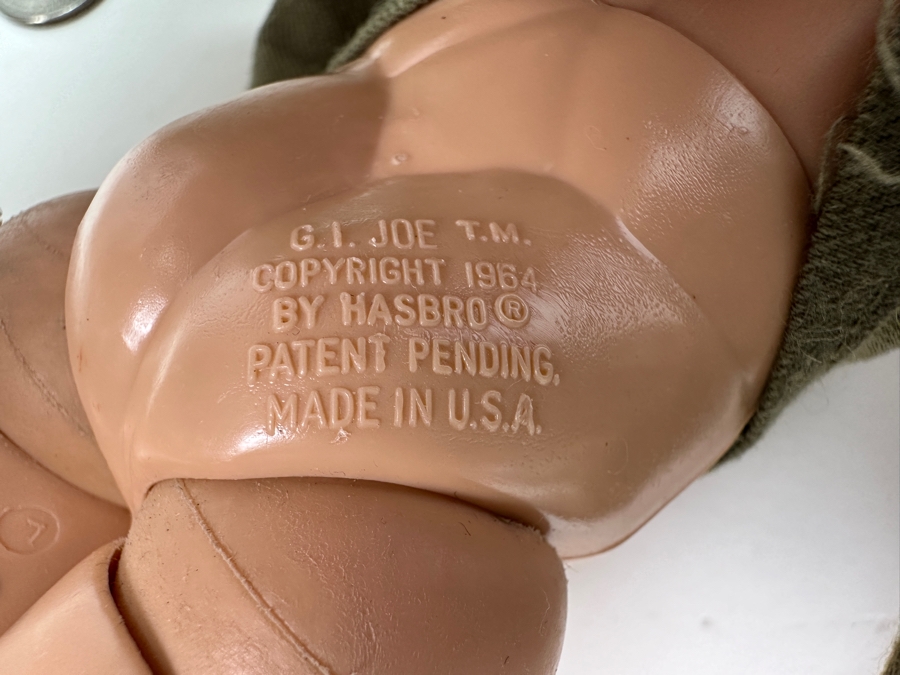 Vintage 1964 G.I. Joe By Hasbro Action Figure (Missing Right Hand) With Cardboard Box [Photo 9]