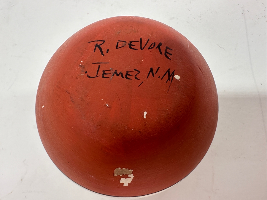 Small Vintage Native American Pot Signed R. Devore Jemez, New Mexico 3'W [Photo 5]