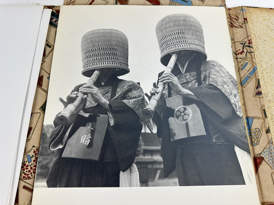 Just Added - Francis Haar (1908-1997) Pictorial Japan Complete Folio Of 24 B&W Photographs Of Japan In Portfolio 10 X 12 [Photo 2]