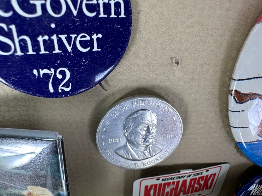 Just Added - Collection Of Vintage Political Presidential Campaign Buttons 15 X 12 [Photo 14]