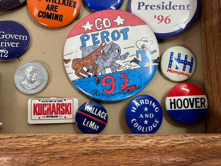 Just Added - Collection Of Vintage Political Presidential Campaign Buttons 15 X 12 [Photo 12]