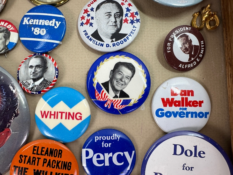 Just Added - Collection Of Vintage Political Presidential Campaign Buttons 15 X 12 [Photo 8]