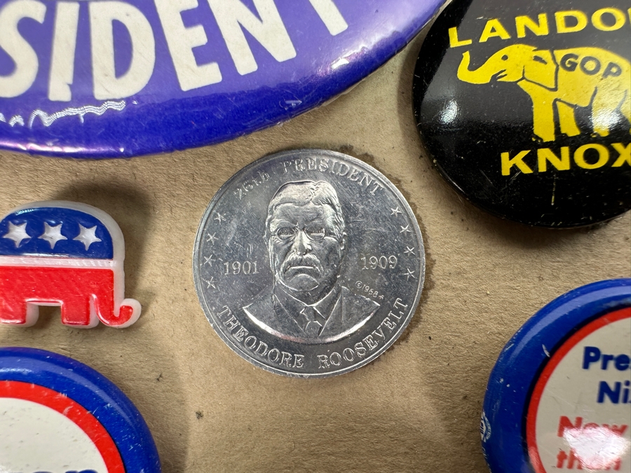 Just Added - Collection Of Vintage Political Presidential Campaign Buttons 15 X 12 [Photo 22]