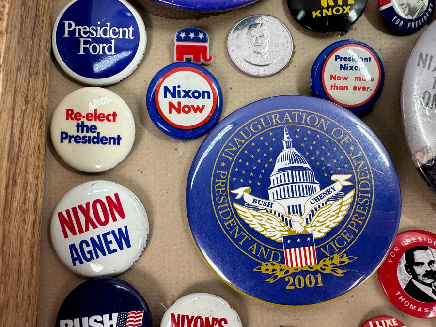 Just Added - Collection Of Vintage Political Presidential Campaign Buttons 15 X 12 [Photo 19]