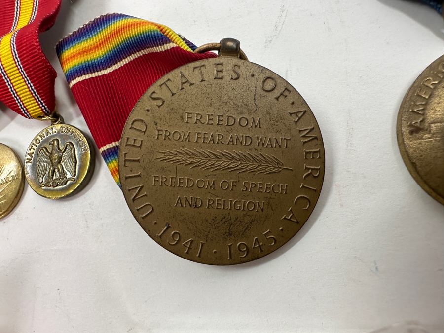 Just Added - Collection Of USN Navy Medals, Buttons, Lighters, Cufflinks - See Photos [Photo 3]