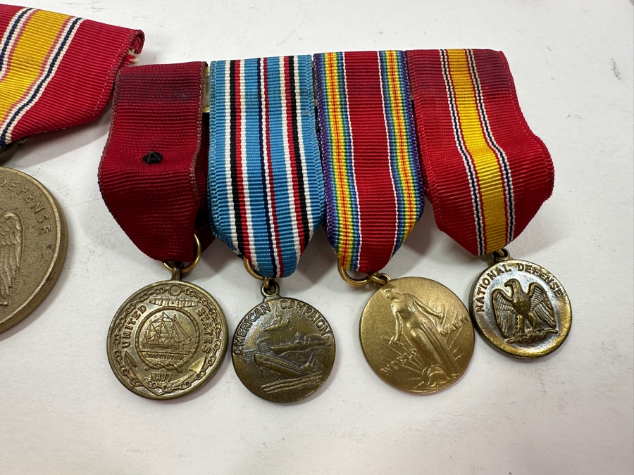 Just Added - Collection Of USN Navy Medals, Buttons, Lighters, Cufflinks - See Photos [Photo 8]