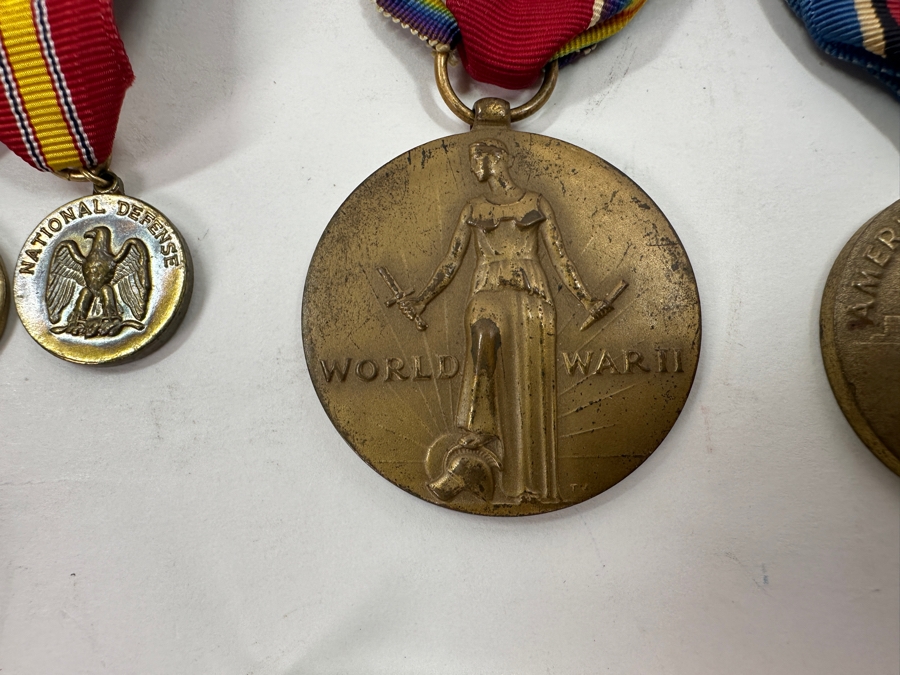 Just Added - Collection Of USN Navy Medals, Buttons, Lighters, Cufflinks - See Photos [Photo 2]