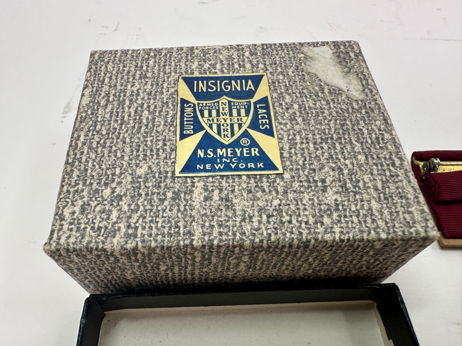 Just Added - Collection Of USN Navy Medals, Buttons, Lighters, Cufflinks - See Photos [Photo 21]