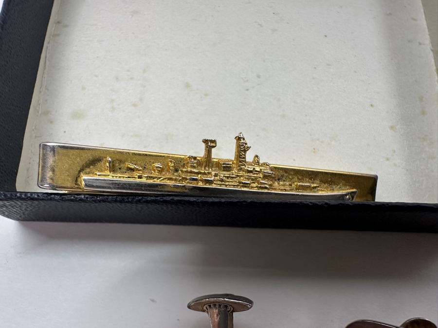 Just Added - Collection Of USN Navy Medals, Buttons, Lighters, Cufflinks - See Photos [Photo 19]