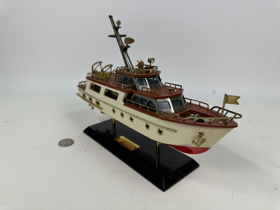 Just Added - Vintage Mid-Century Waco Japan Ship Chris Craft Cabin Cruiser Yacht Transistor Radio Working 11W X 8H [Photo 2]