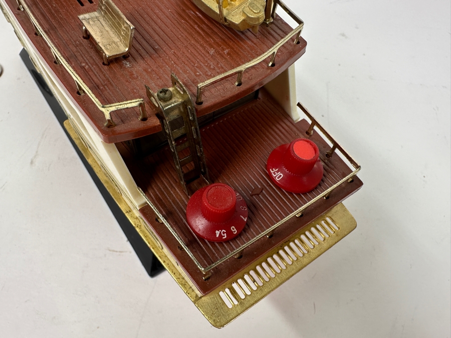 Just Added - Vintage Mid-Century Waco Japan Ship Chris Craft Cabin Cruiser Yacht Transistor Radio Working 11W X 8H [Photo 5]