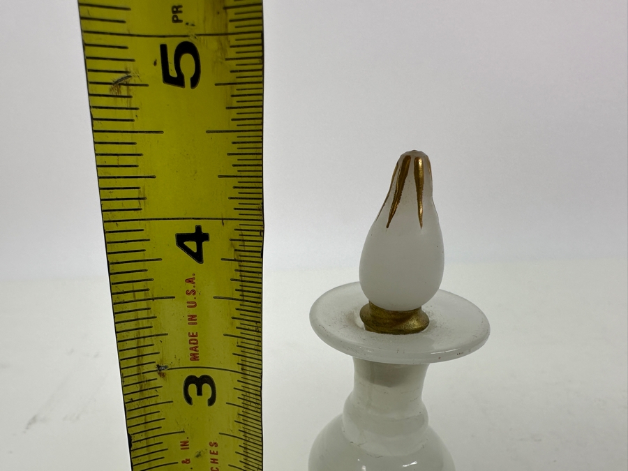 Antique Opaline Glass: White Perfume Bottle With Mismatched Stopper 4.5'H Appraised $45 [Photo 8]