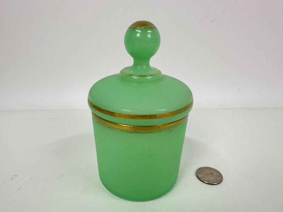 Antique Opaline Glass: Green Powder Box With Lid 5.25'H Appraised $75 [Photo 3]