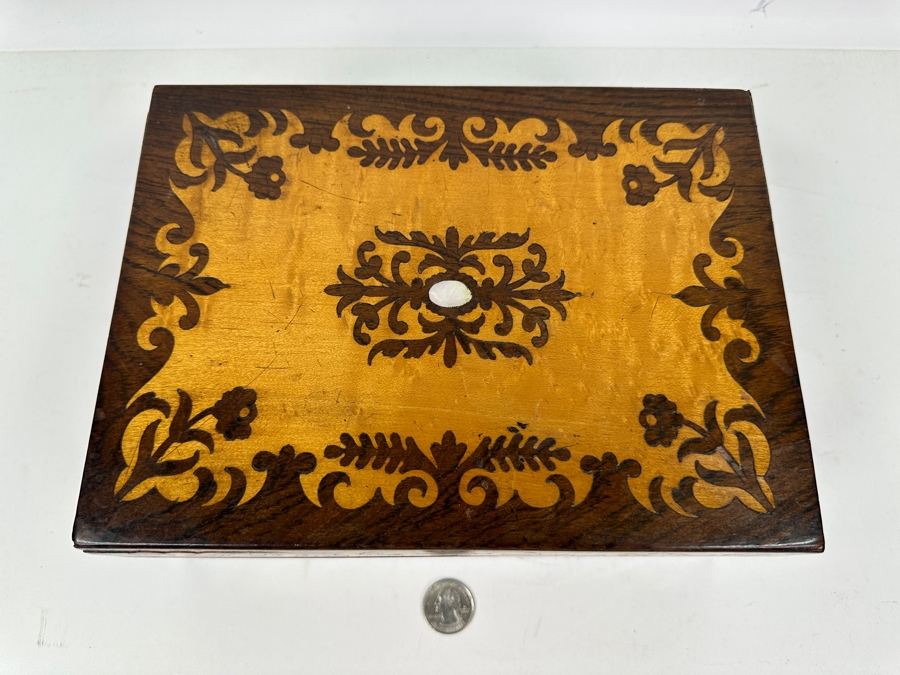 Vintage Exquisite Inlaid Box 10'W X 7.5'D X 4'H [Photo 4]
