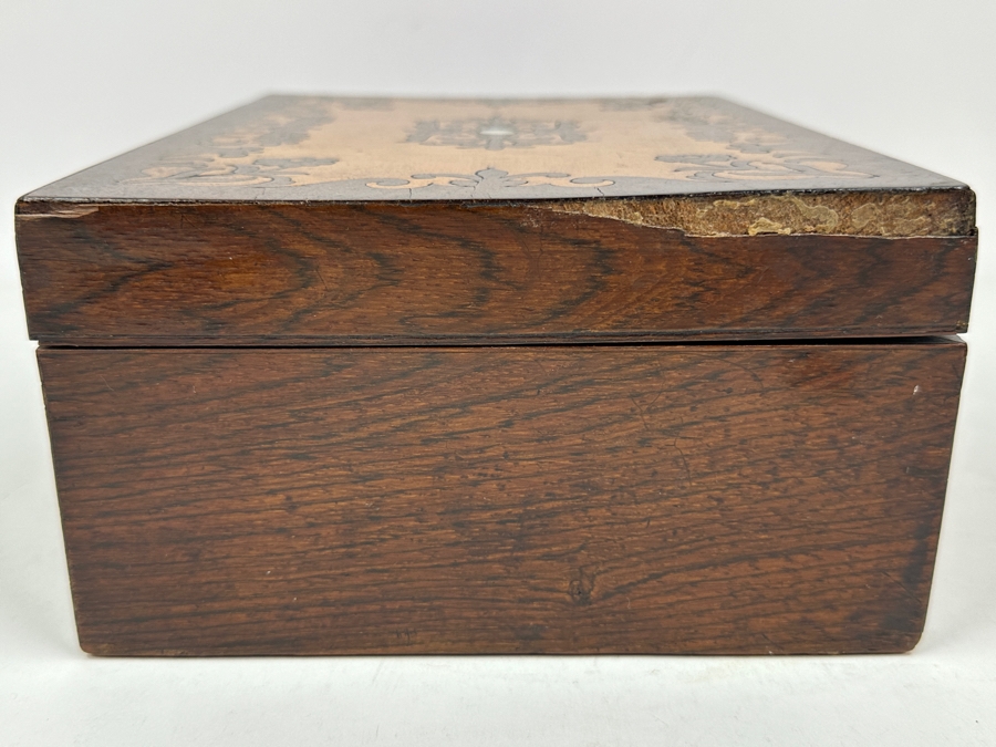 Vintage Exquisite Inlaid Box 10'W X 7.5'D X 4'H [Photo 7]