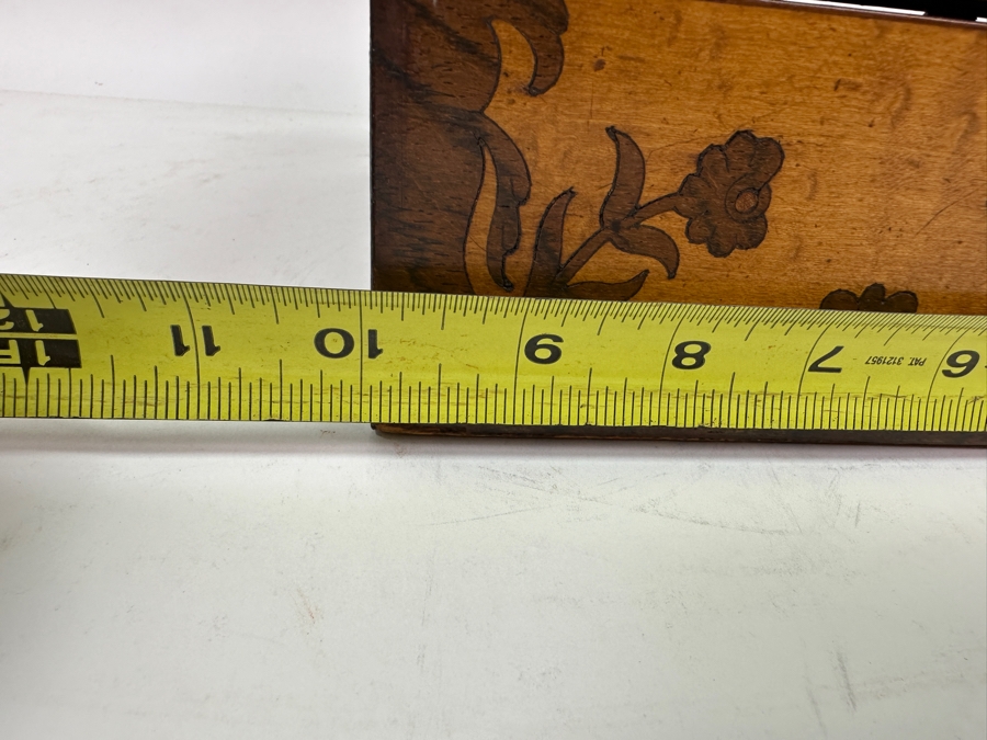 Vintage Exquisite Inlaid Box 10'W X 7.5'D X 4'H [Photo 12]