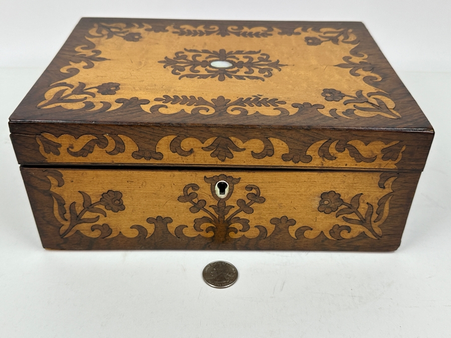 Vintage Exquisite Inlaid Box 10'W X 7.5'D X 4'H [Photo 6]