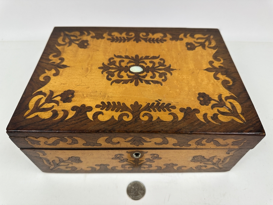 Vintage Exquisite Inlaid Box 10'W X 7.5'D X 4'H [Photo 3]