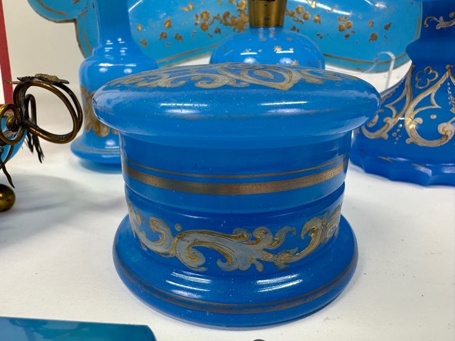 Antique Opaline Glass: Property From The Collection Of Her Royal Highness The Princess Margaret, Countess Of Snowdon Blue Opaline Glass Collection Originally Auctioned By Christies On June 14, 2006 Comes With Cert & Auction Catalog - See Photos [Photo 6]