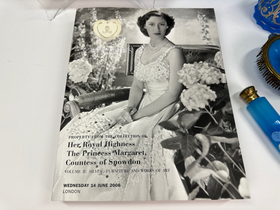 Antique Opaline Glass: Property From The Collection Of Her Royal Highness The Princess Margaret, Countess Of Snowdon Blue Opaline Glass Collection Originally Auctioned By Christies On June 14, 2006 Comes With Cert & Auction Catalog - See Photos [Photo 20]