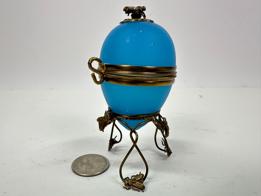 Antique Opaline Glass: Blue Opaline Glass Egg With Gilt Brass Flies Stand And Fly Finial 3.5'H [Photo 2]