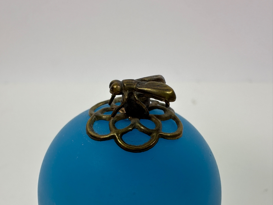 Antique Opaline Glass: Blue Opaline Glass Egg With Gilt Brass Flies Stand And Fly Finial 3.5'H [Photo 5]