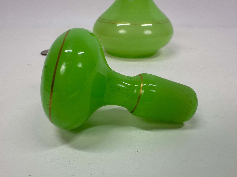 Antique Opaline Glass: Green Perfume Bottle With Stopper And Gold Decor 5.5'H Appraised $210 [Photo 4]