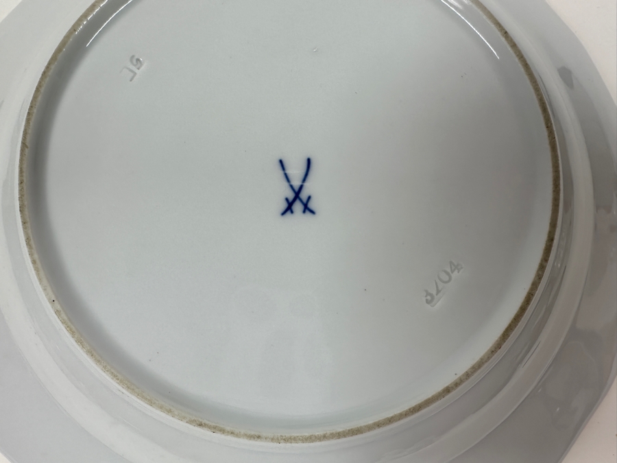 Meissen (Germany) Hand Painted Porcelain Plate With Gold Rim 7.75W [Photo 5]