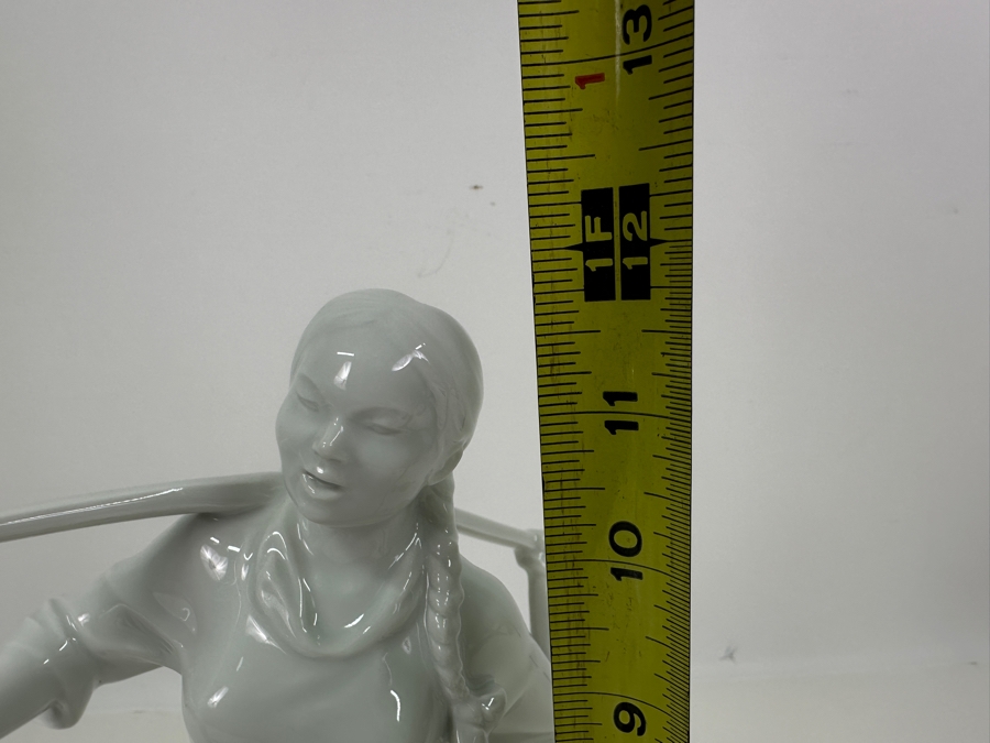 Meissen (Germany) White Porcelain 'Korean Woman' Figurine By Gerhard Bochmann 11.5H Retails $2,060 [Photo 10]