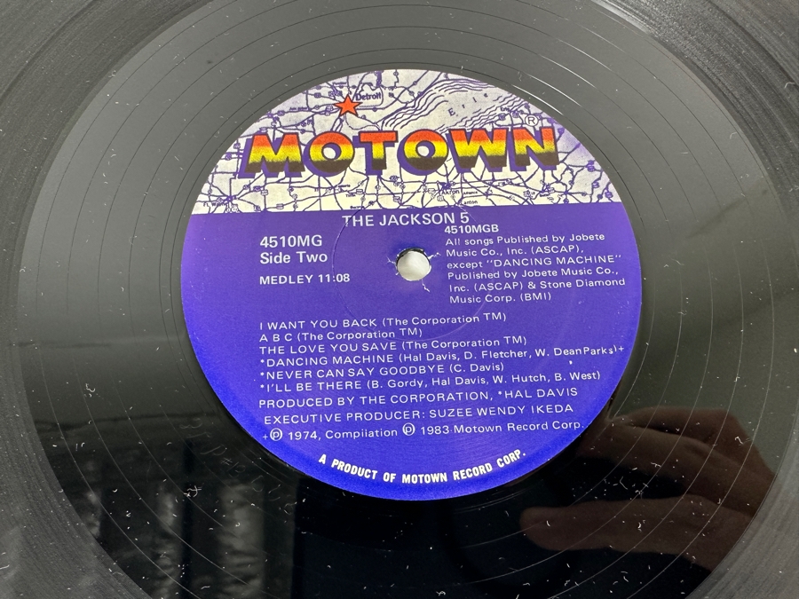 The Temptations with Four Tops Medley / The Jackson 5 Medley - Motown Records 4510MG Vinyl Record 1983 [Photo 6]