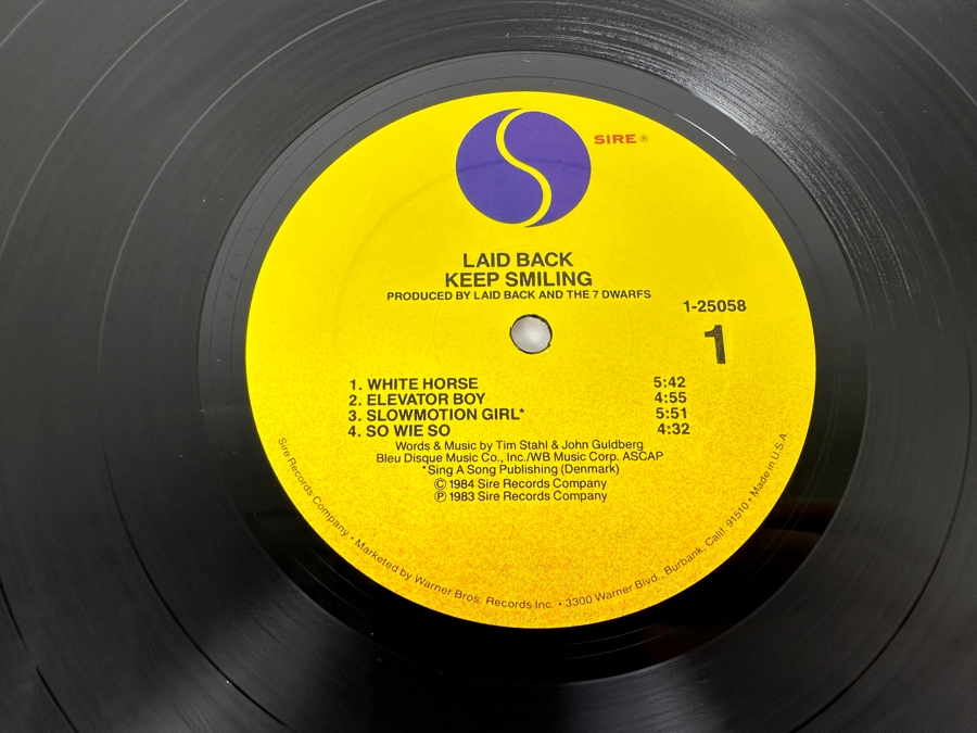 Laid Back - …Keep Smiling (Featuring White Horse) Sire Records 1-25058 Vinyl Record 1984 Promo Copy [Photo 7]