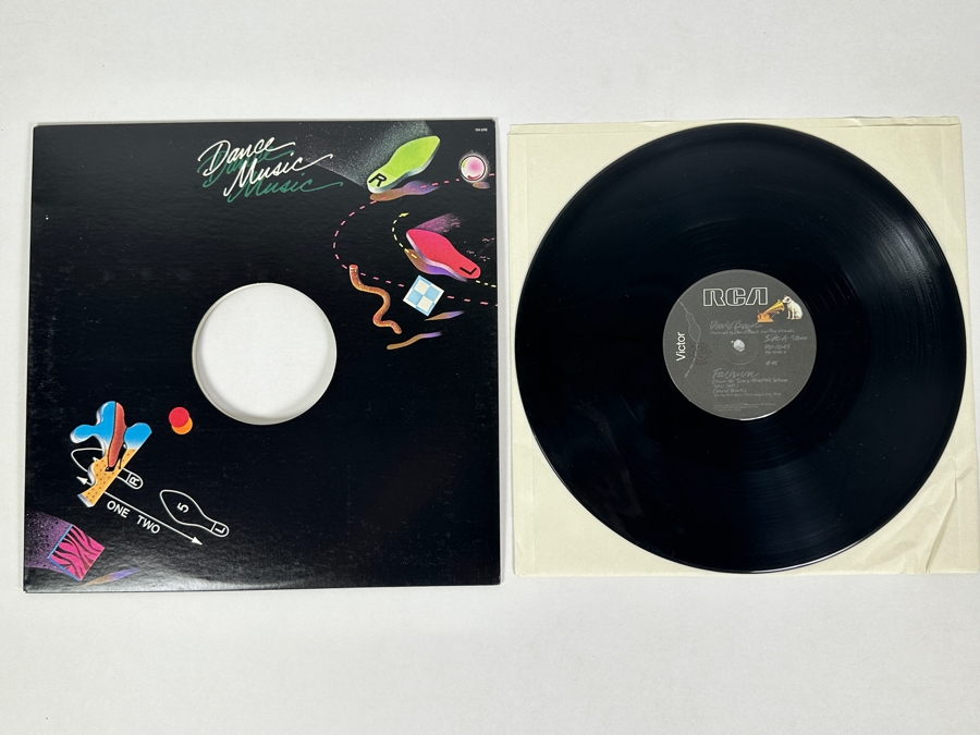 David Bowie - Fashion / Scream Like A Baby RCA Victor 12' Vinyl Record PD-12145 1980 [Photo 1]