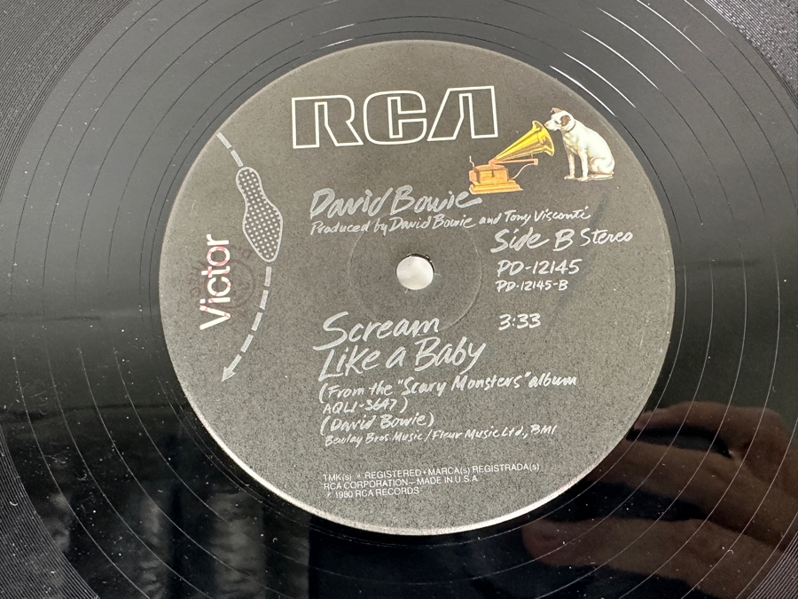 David Bowie - Fashion / Scream Like A Baby RCA Victor 12' Vinyl Record PD-12145 1980 [Photo 7]
