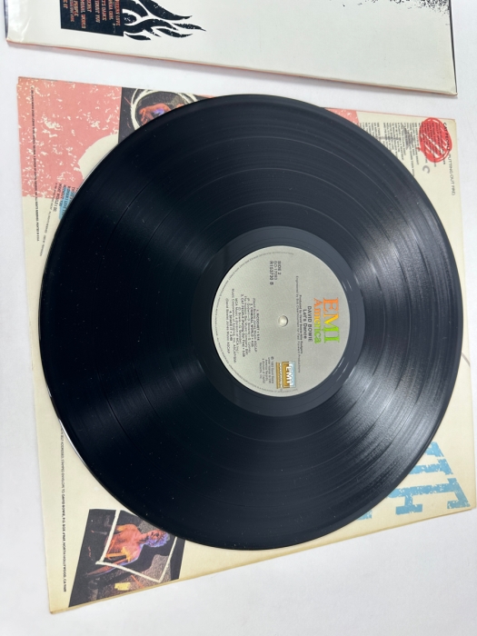 David Bowie - Let's Dance SO-17093 EMI America Vinyl Record 1983 [Photo 9]