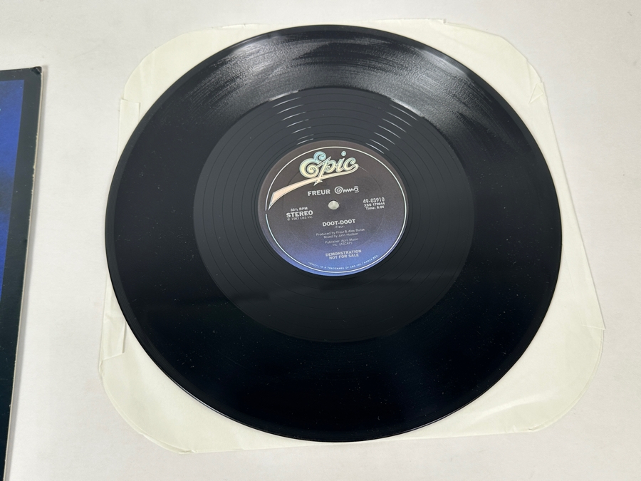 Freur - Doot-Doot 49-03910 Epic 12' Vinyl Record 1983 Promo Copy [Photo 7]