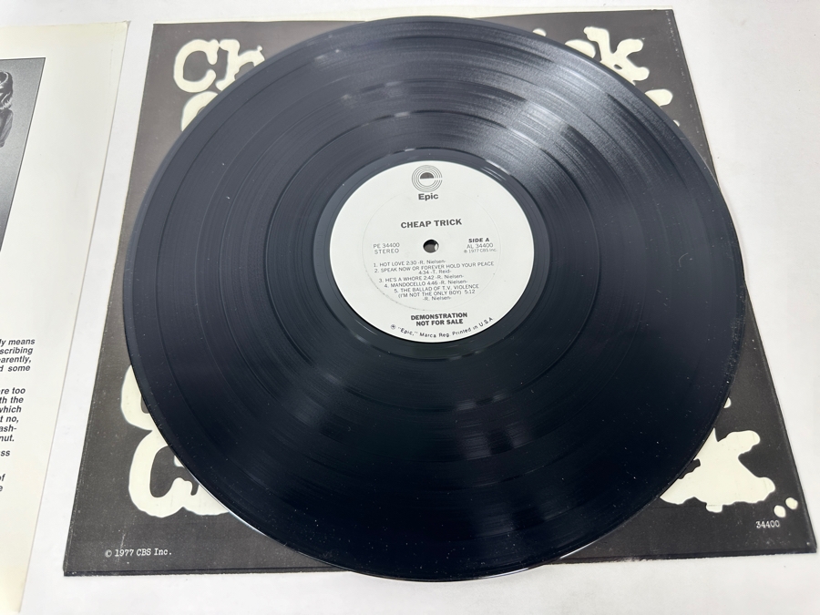Cheap Trick - Cheap Trick AL 34400 Epic Records Vinyl Record 1977 Promo Copy [Photo 8]