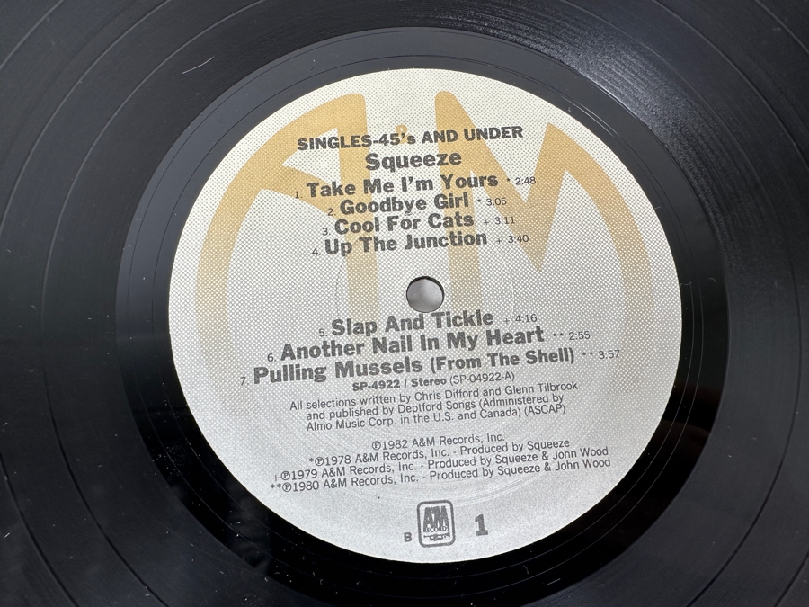 Squeeze - Singles-45's And Under SP-4922 A&M Records Vinyl Record 1982 [Photo 5]