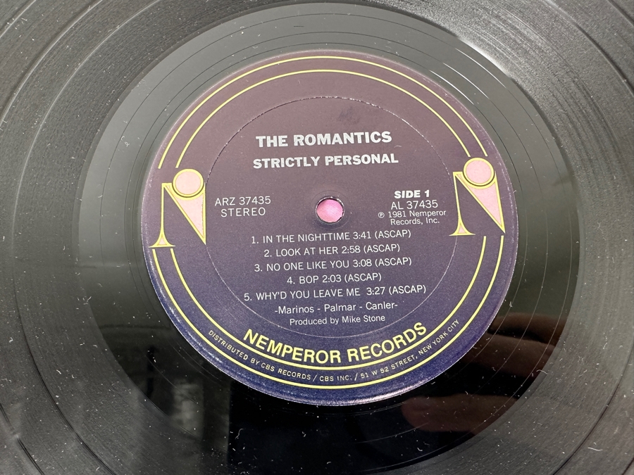 The Romantics - Strictly Personal AL 37435 Nemperor Records Vinyl Record 1981 Promo Copy [Photo 6]