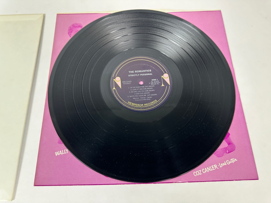 The Romantics - Strictly Personal AL 37435 Nemperor Records Vinyl Record 1981 Promo Copy [Photo 5]