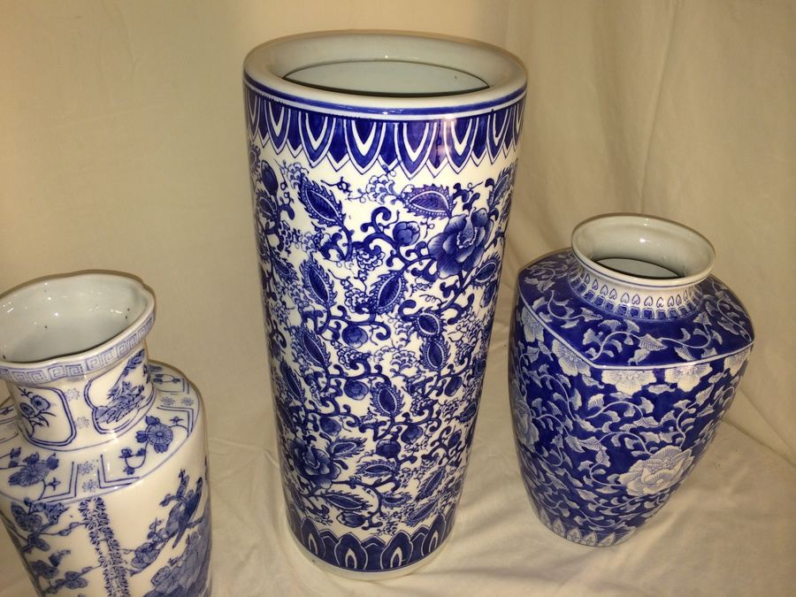 (3) Blue & White Vases [Photo 3]