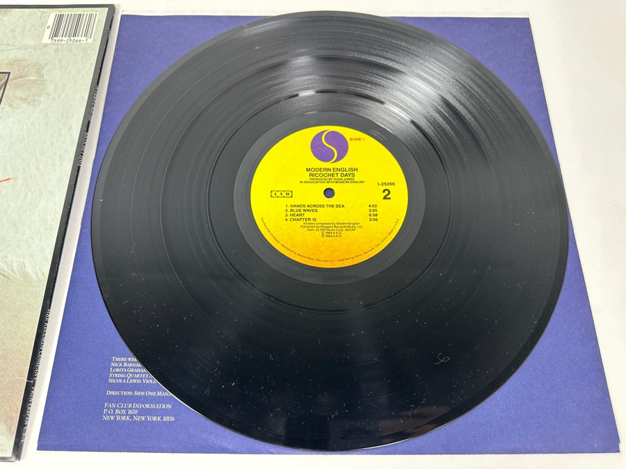 Modern English - Richochet Days 1-25066 Sire Records Vinyl Records 1984 Promo Record [Photo 7]
